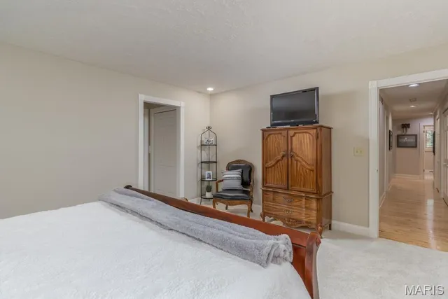 $599,900 | 216 Coach Road, Lebanon, MO 65536