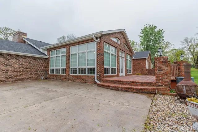 $599,900 | 216 Coach Road, Lebanon, MO 65536