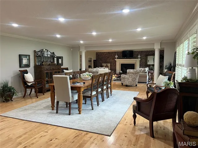 $599,900 | 216 Coach Road, Lebanon, MO 65536