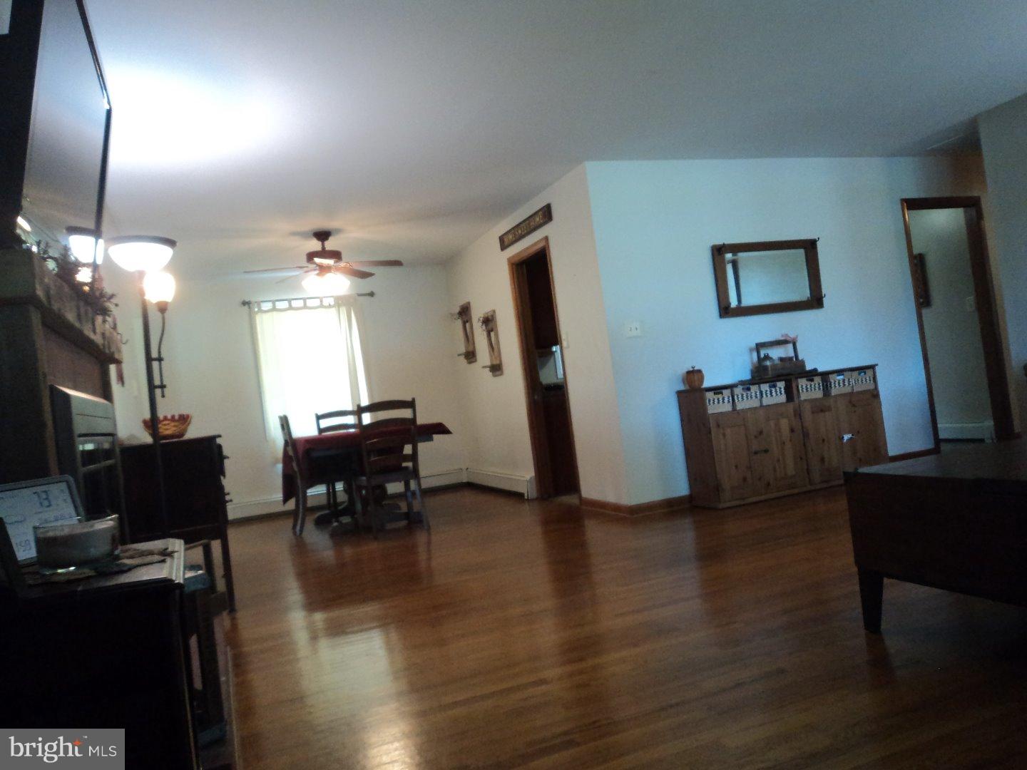 4367 Halltown Road Hartly, DE 19953 - Photo 7 of 20 Family Room