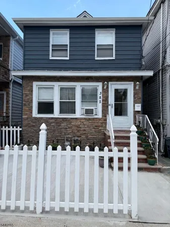 $2,200 | 382 Lafayette Avenue, Unit 2, Passaic, NJ 07055