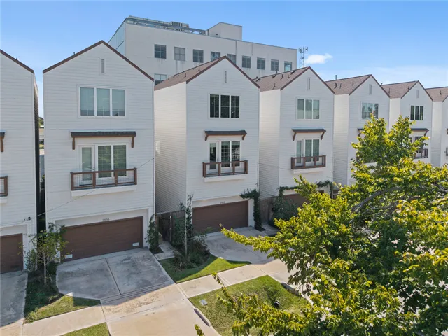 $565,000 | 2532 Ohsfeldt Street, Houston, TX 77008