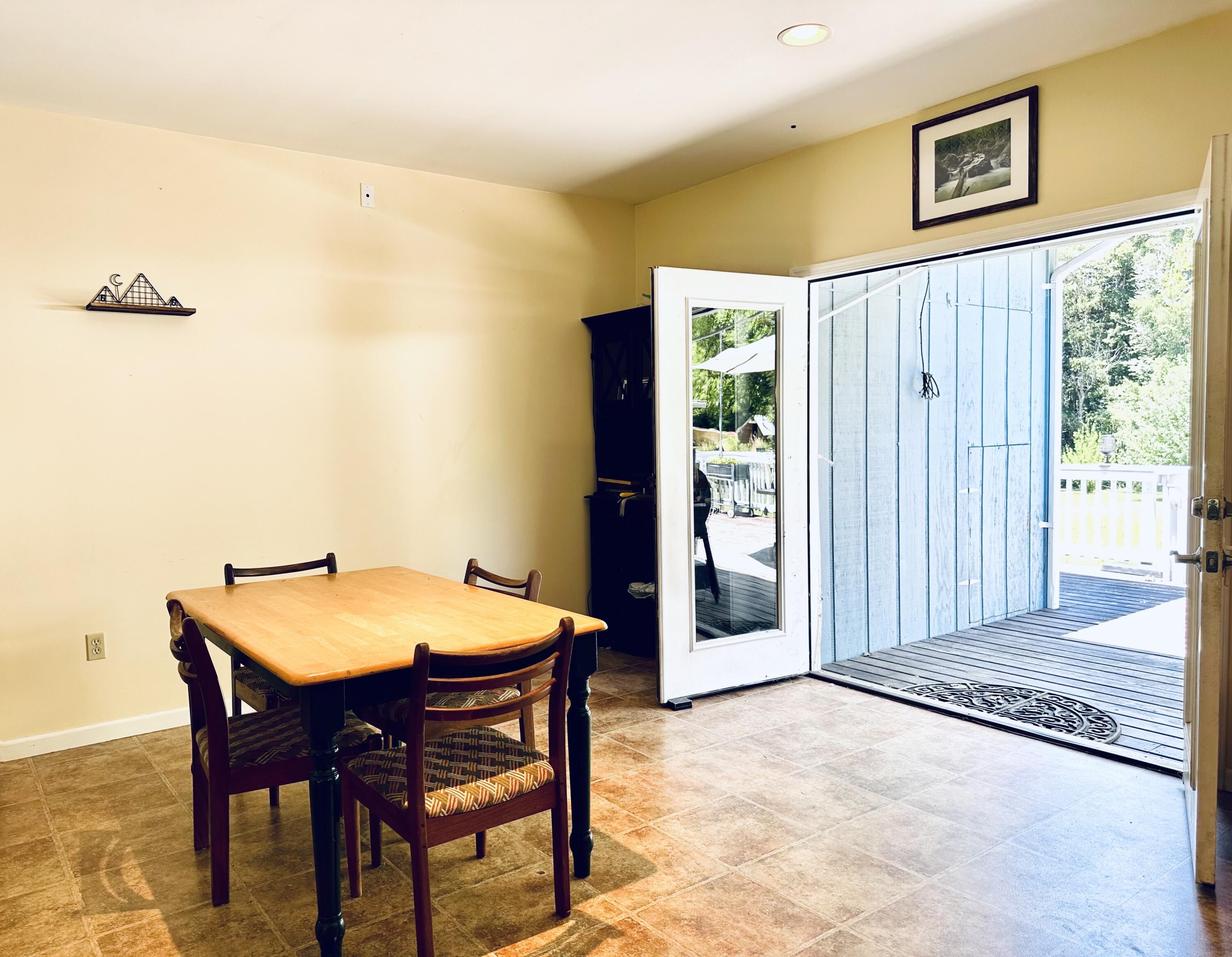 1433 Red Cap Road Orleans, CA 95556 - Photo 7 of 47 Gallery Image 7