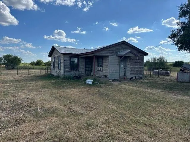 $20,800 | 475 County Road 13, Childress, TX 79201