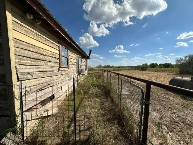 $20,800 | 475 County Road 13, Childress, TX 79201