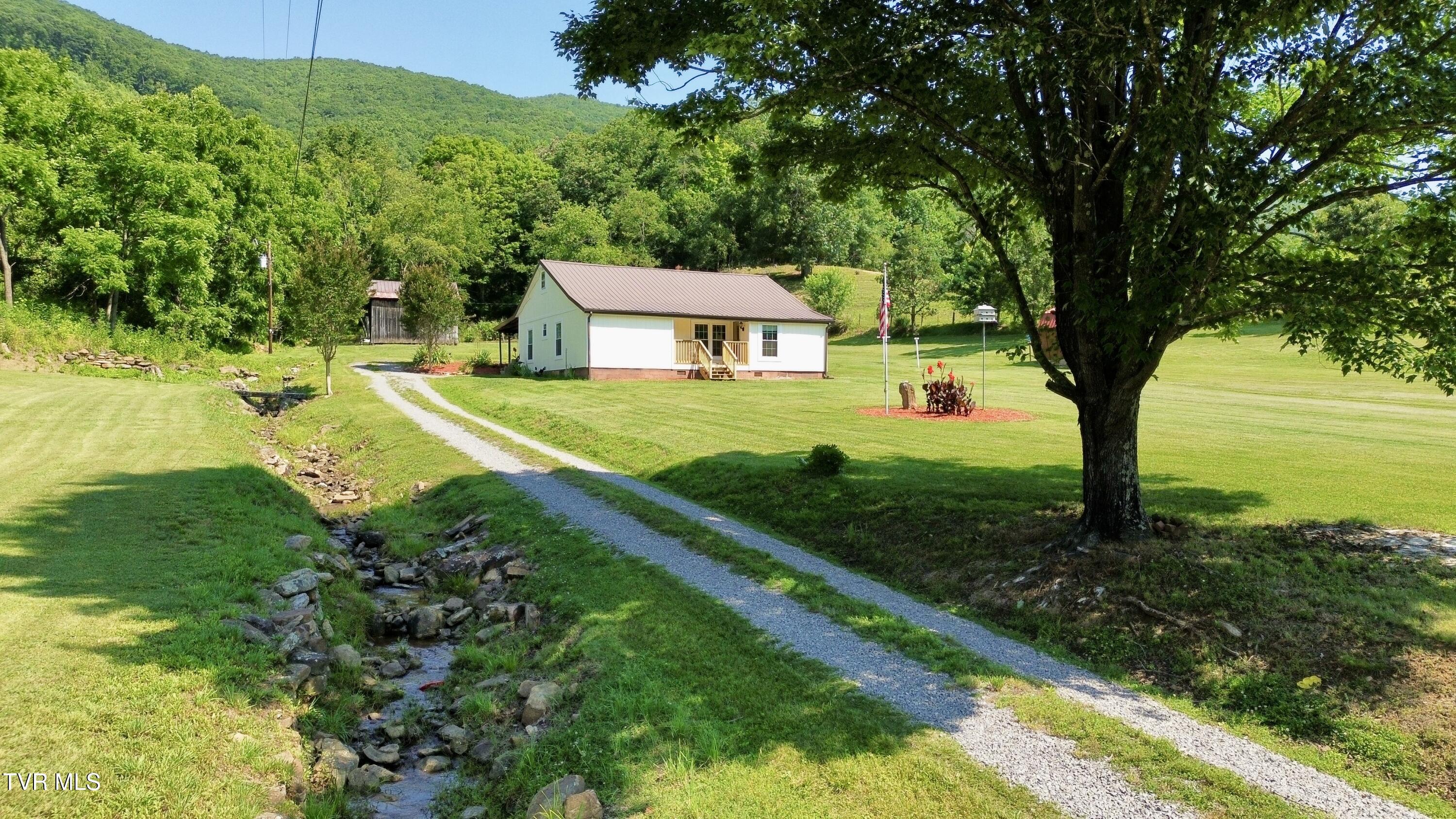 2575 Mendota Road Mendota, VA 24270 - Photo 26 of 57 dji_fly_20260422_203226_53_1782491884856