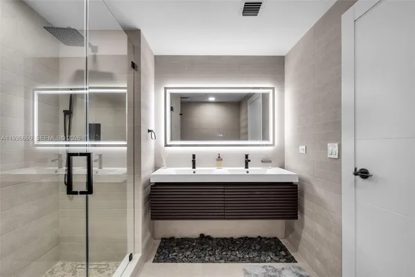 $549,000 | 244 Biscayne Boulevard, Unit 239, Miami, FL 33132