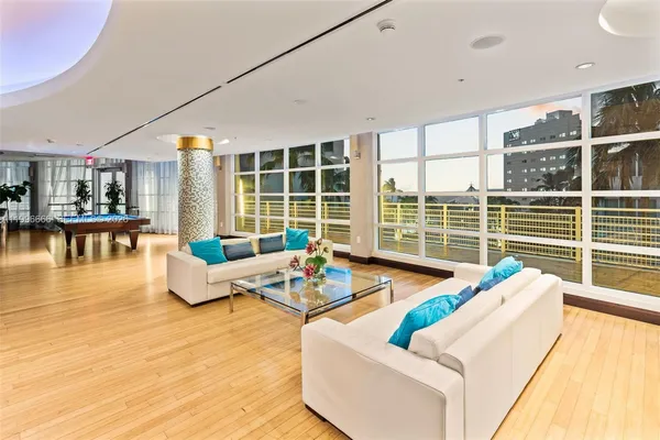 $549,000 | 244 Biscayne Boulevard, Unit 239, Miami, FL 33132