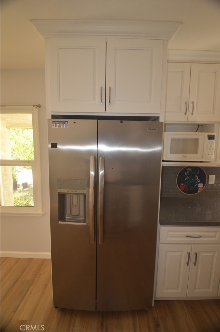 7024 Balcom Avenue Reseda, CA 91335 - Photo 47 of 54 Stainless Fridge!