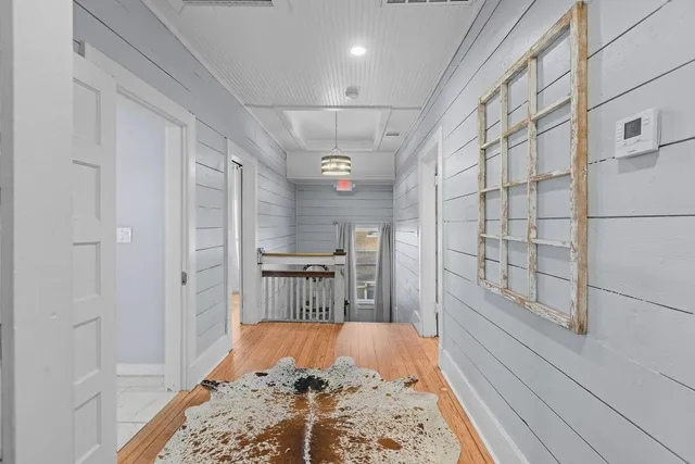 $2,000 | 915 North Center Street, Bonham, TX 75418