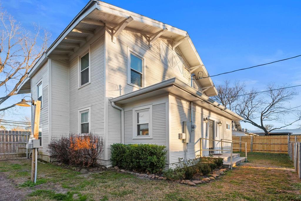 915 North Center Street Bonham, TX 75418 - Photo 27 of 30