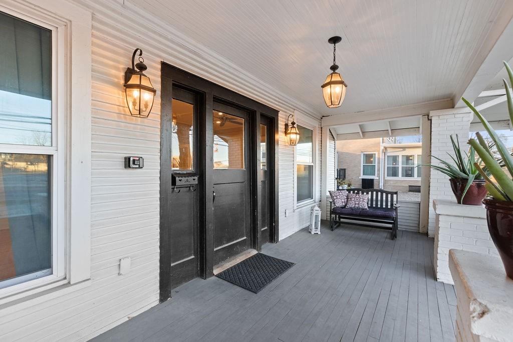 915 North Center Street Bonham, TX 75418 - Photo 4 of 30