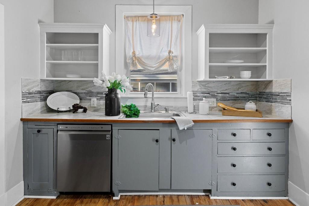 915 North Center Street Bonham, TX 75418 - Photo 10 of 30