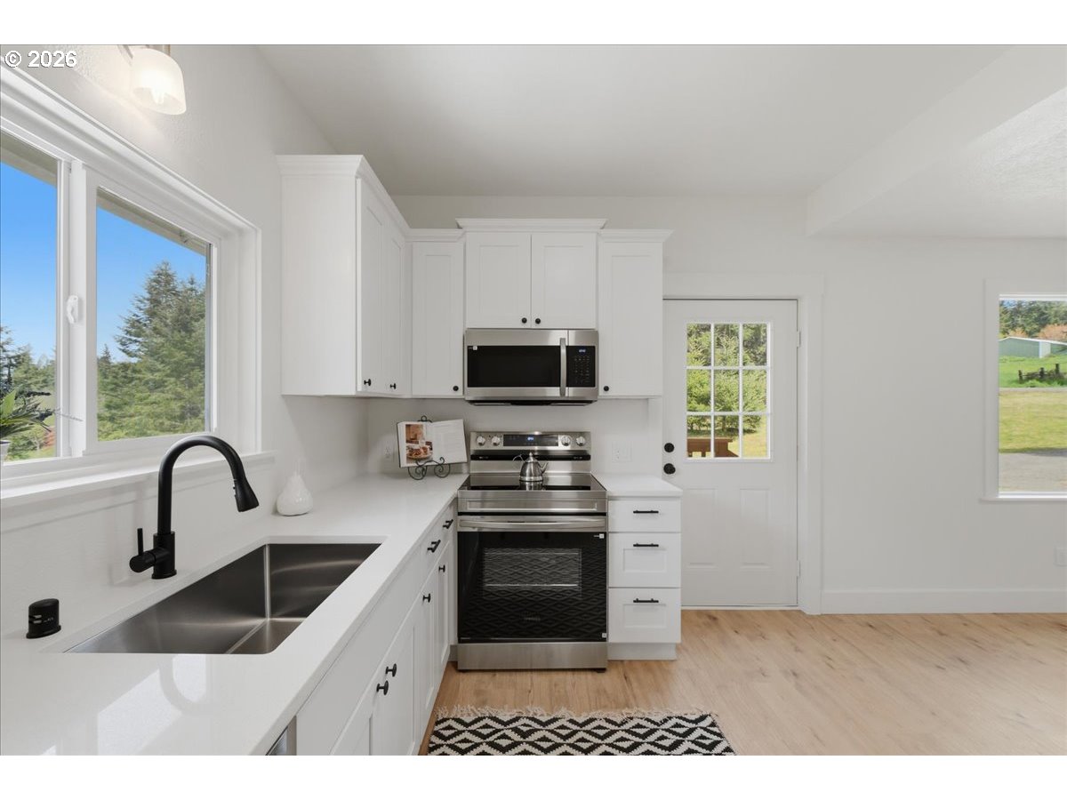 66801 Bishop Creek Road Deer Island, OR 97054 - Photo 12 of 35
