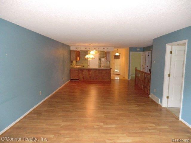 120 Davis Road Marysville, MI 48040 - Photo 4 of 7 CIMG0852.JPG