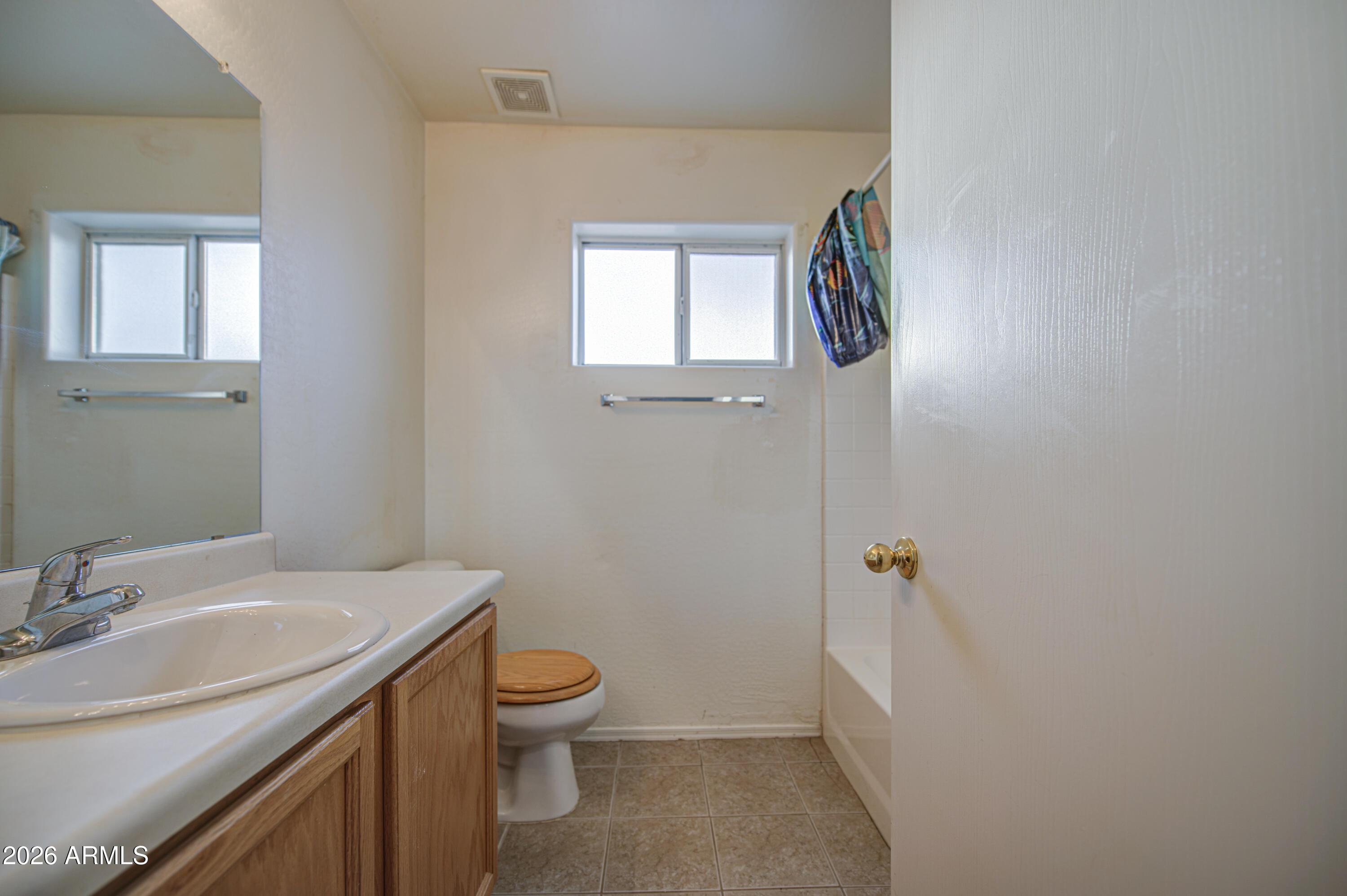 34802 West Elliot Road Arlington, AZ 85322 - Photo 23 of 60 Bathroom 2-pic 1