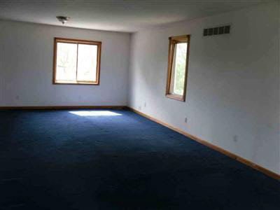 11453 South New Lothrop Road Durand, MI 48429 - Photo 6 of 8 20157099-5.JPG