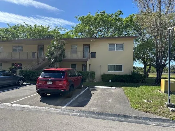 $89,900 | 7500 Northwest 1st Street, Unit 208, Margate, FL 33063