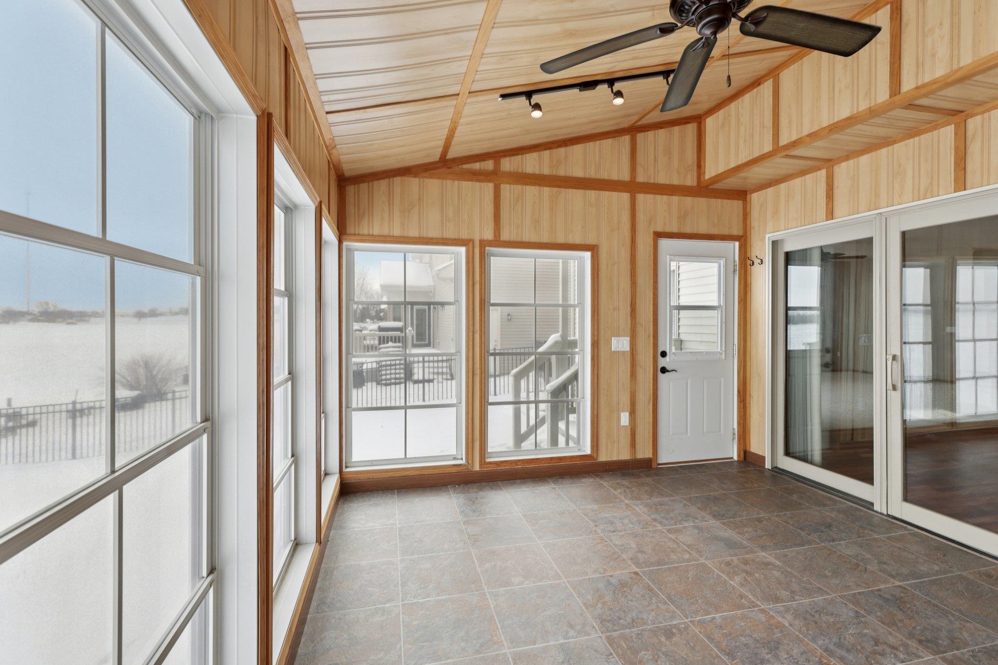 551 Fargo Trail Madison, WI 53562 - Photo 18 of 48