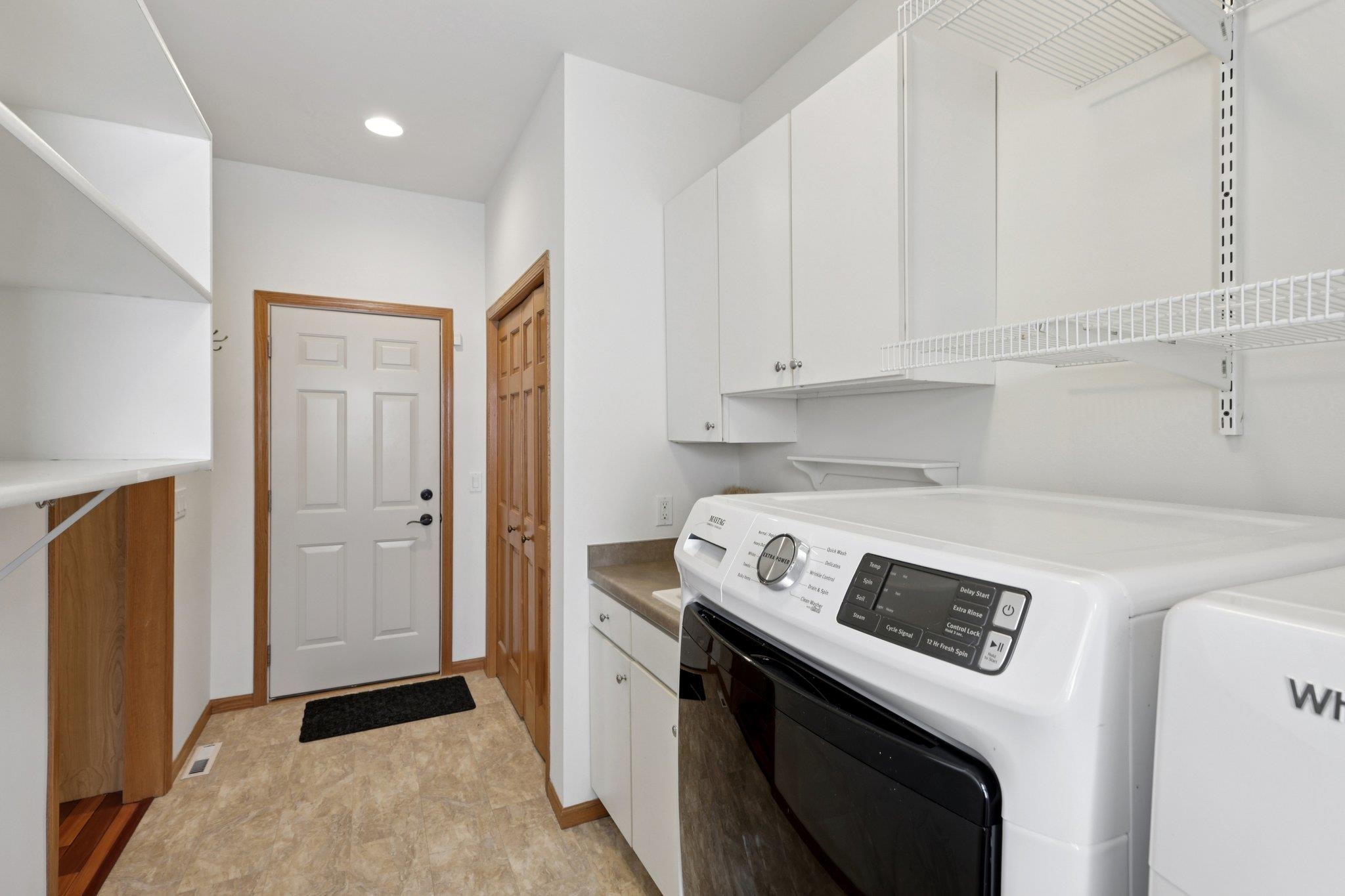 551 Fargo Trail Madison, WI 53562 - Photo 21 of 48