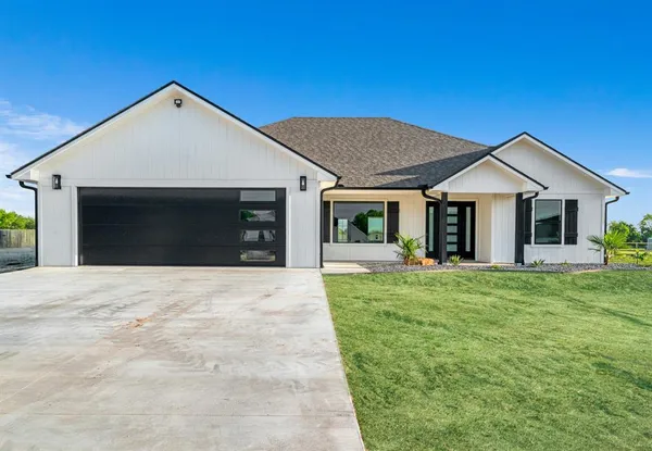 $329,900 | 51 Private Road, Brookston, TX 75421