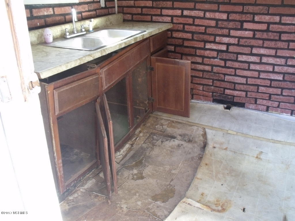 53 Ruffin Street Whitakers, NC 27891 - Photo 10 of 11 21 KITCHEN
