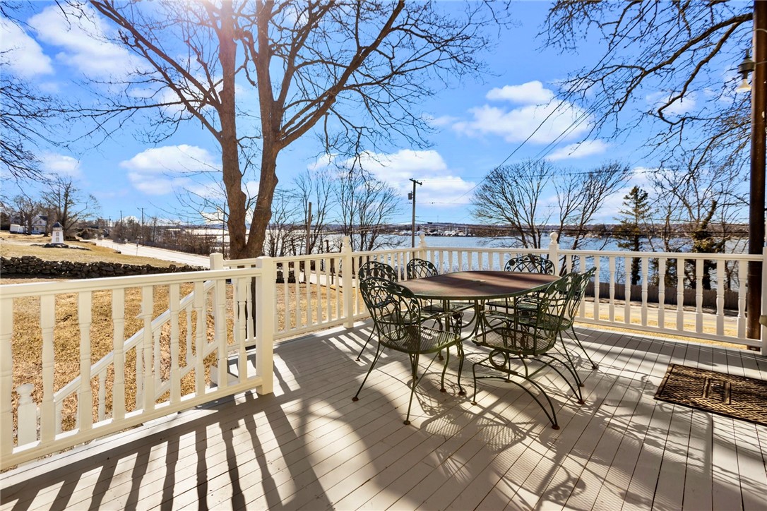 1616 Main Road Tiverton, RI 02878 - Photo 5 of 50
