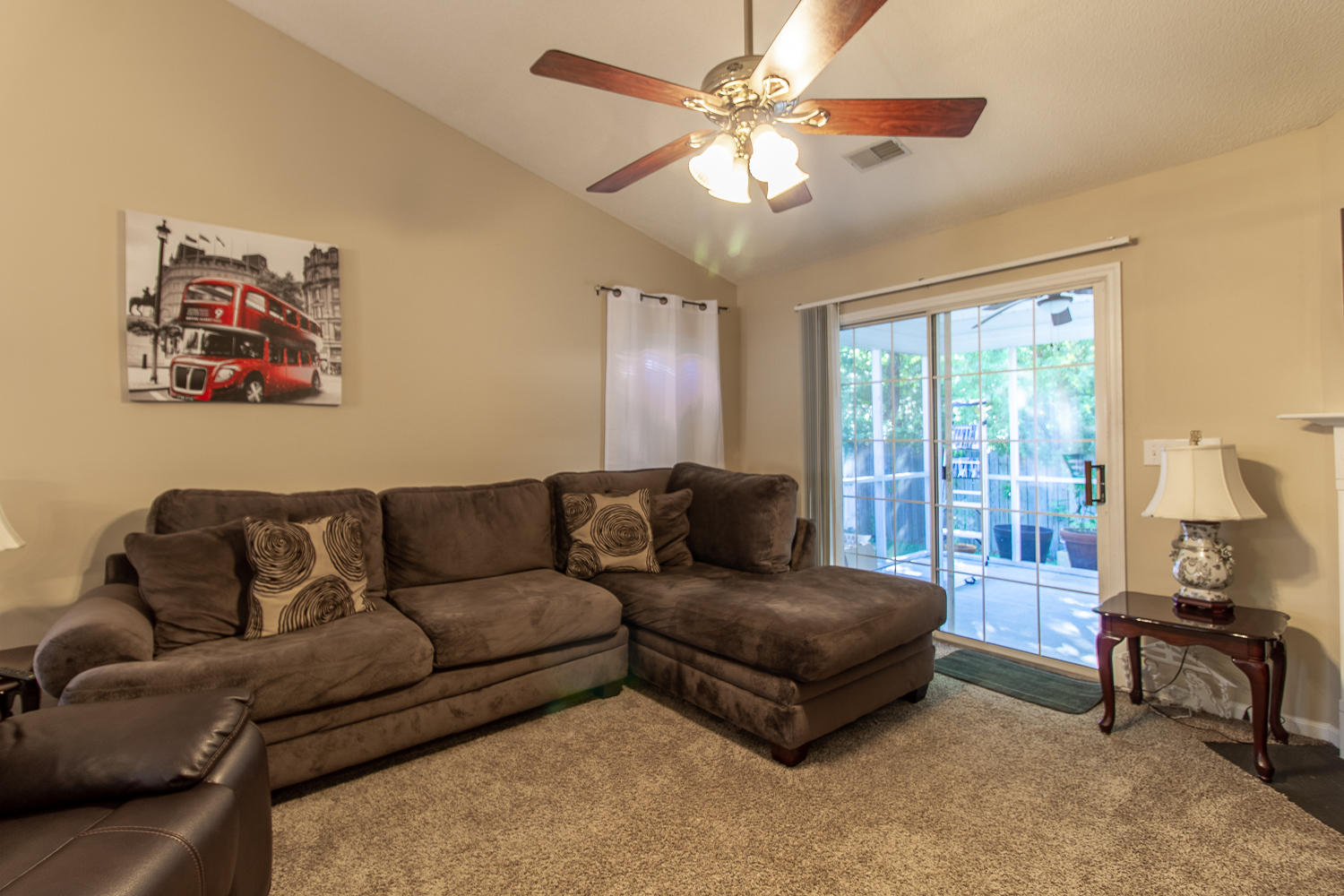 160 2 Pond Loop Ladson, SC 29456 - Photo 9 of 21 160 Two Pond Loop Living Room