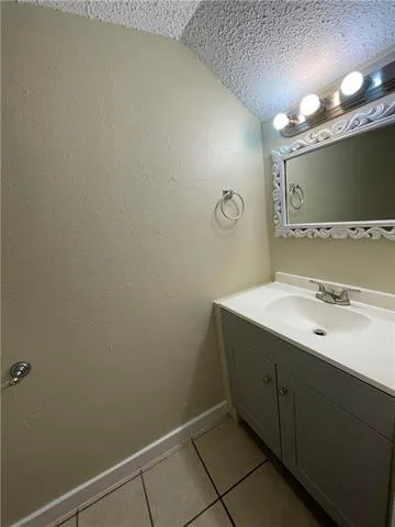 $1,300 | 4056 Durand Street, Unit 3, Metairie, LA 70001