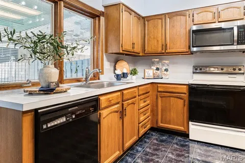 $259,900 | 1357 Hampton Road, Unit C, St. Charles, MO 63303