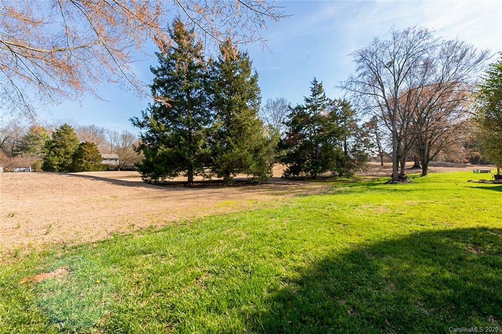 8207 Golf Ridge Drive Charlotte, NC 28277 - Photo 15 of 15 a view of yard with green space