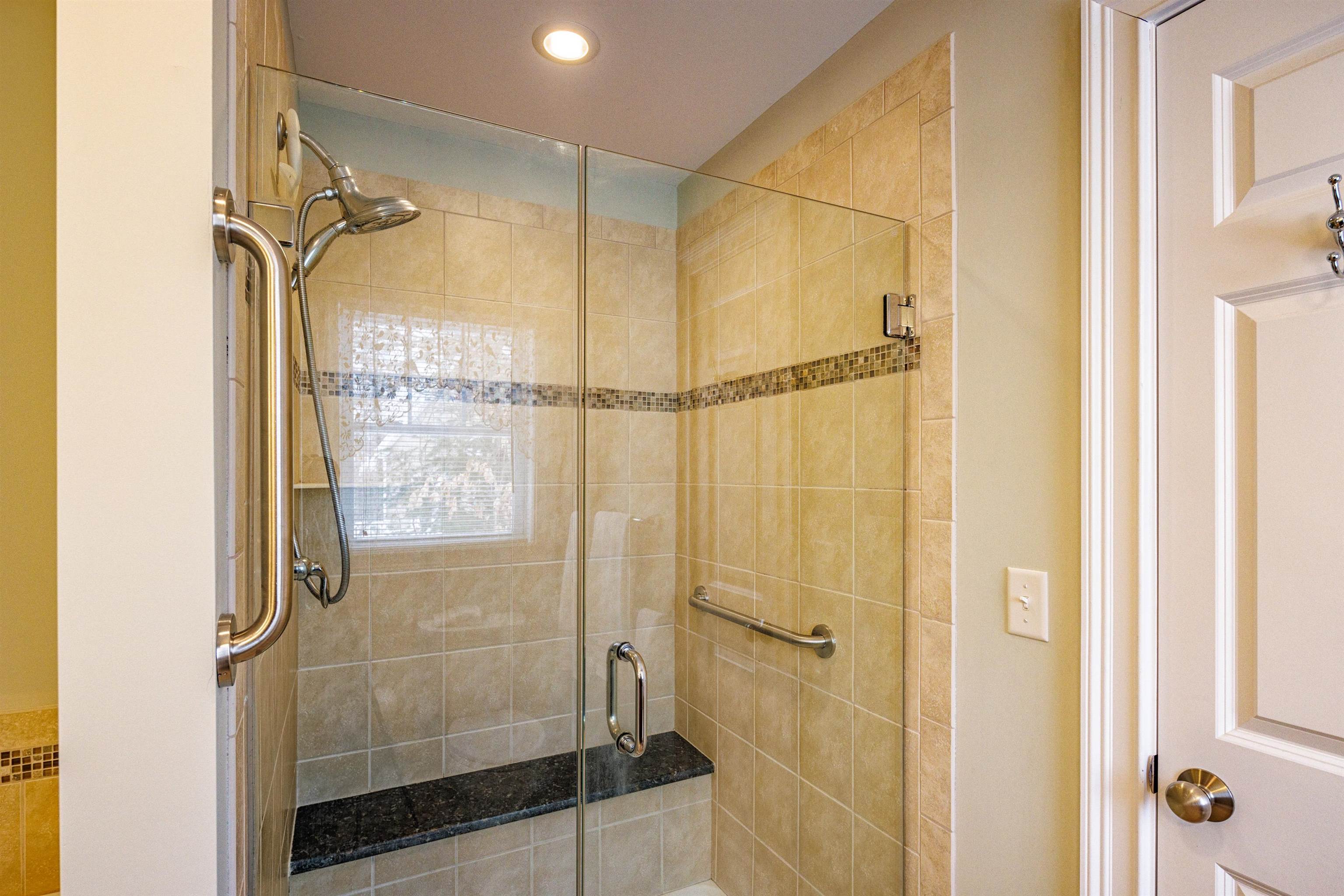 11 Madelyn Drive Dover, NH 03820 - Photo 21 of 33 Gallery Image 21