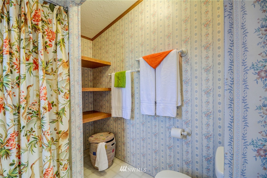 2015 Armstrong Road Coupeville, WA 98239 - Photo 11 of 21 Gallery Image 11