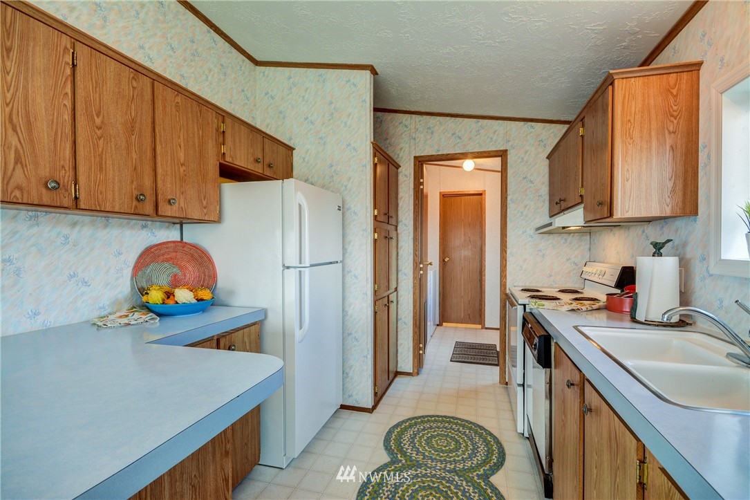 2015 Armstrong Road Coupeville, WA 98239 - Photo 7 of 21 Gallery Image 7