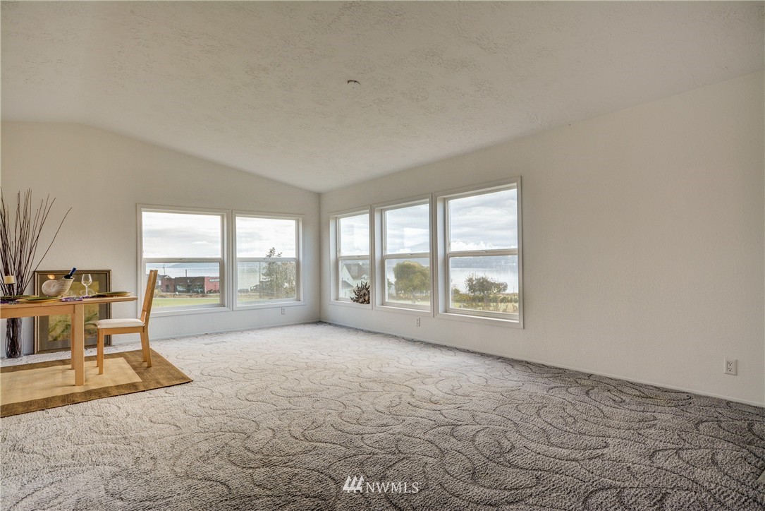 2015 Armstrong Road Coupeville, WA 98239 - Photo 9 of 21 Gallery Image 9
