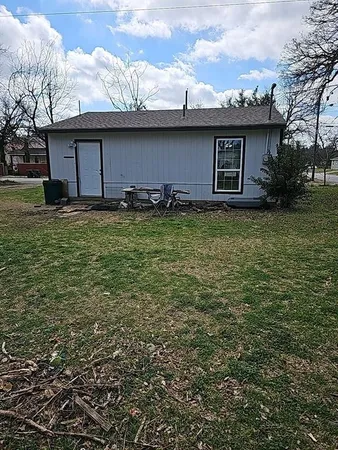 $1,325 | 601 Royal Street, Cleburne, TX 76031