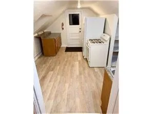 $250,000 | 587 Bay Street, St. Paul, MN 55102