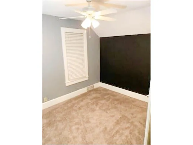 $250,000 | 587 Bay Street, St. Paul, MN 55102