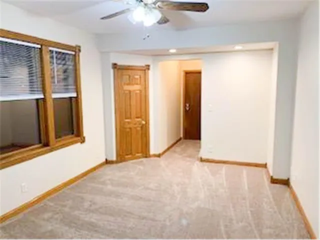 $250,000 | 587 Bay Street, St. Paul, MN 55102