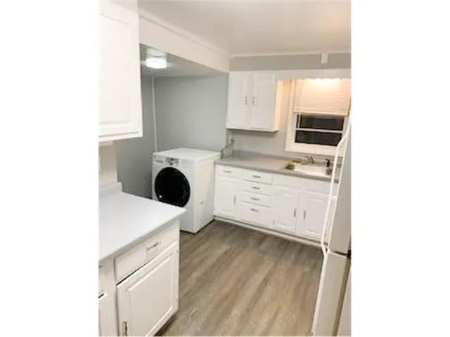 $250,000 | 587 Bay Street, St. Paul, MN 55102