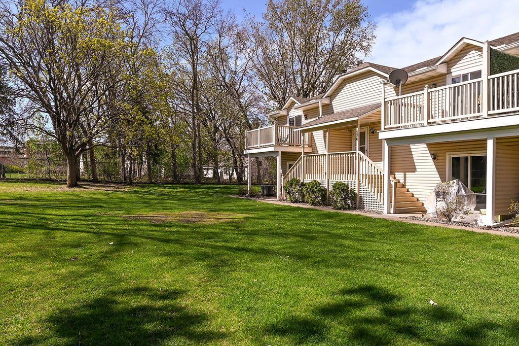536 78th Avenue Northeast Spring Lake Park, MN 55432 - Photo 3 of 25