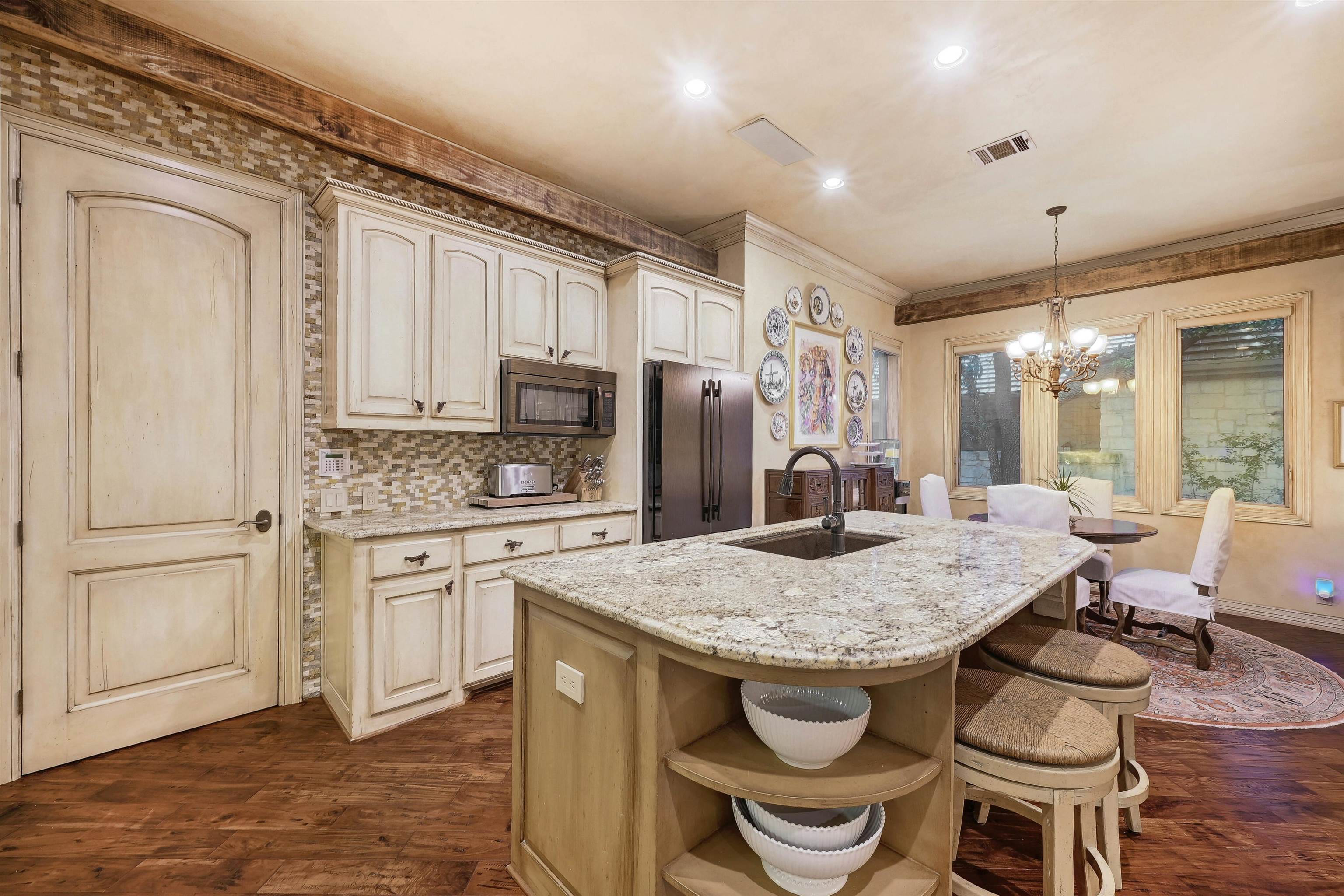 2305 Barton Creek Boulevard, Unit 29 Austin, TX 78735 - Photo 14 of 30 Gallery Image 14