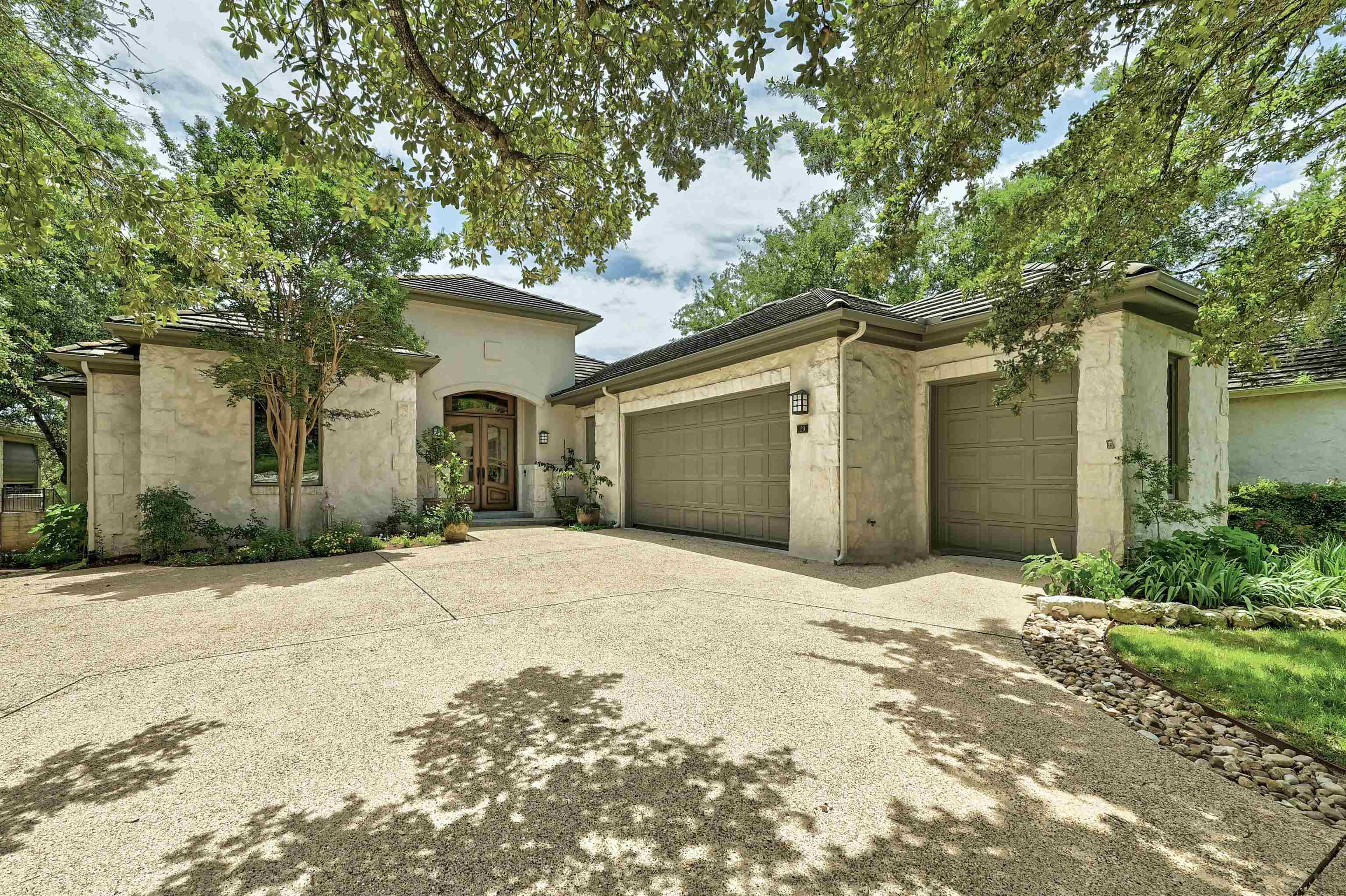 2305 Barton Creek Boulevard, Unit 29 Austin, TX 78735 - Photo 4 of 30 Gallery Image 4