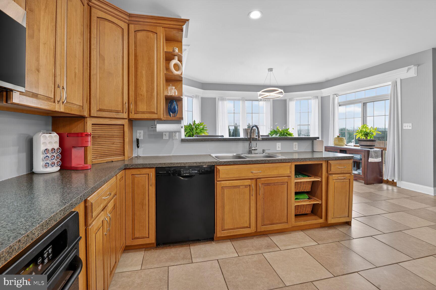 244 Stem Road Union Bridge, MD 21791 - Photo 5 of 51 Tons of cabinets & counter space!