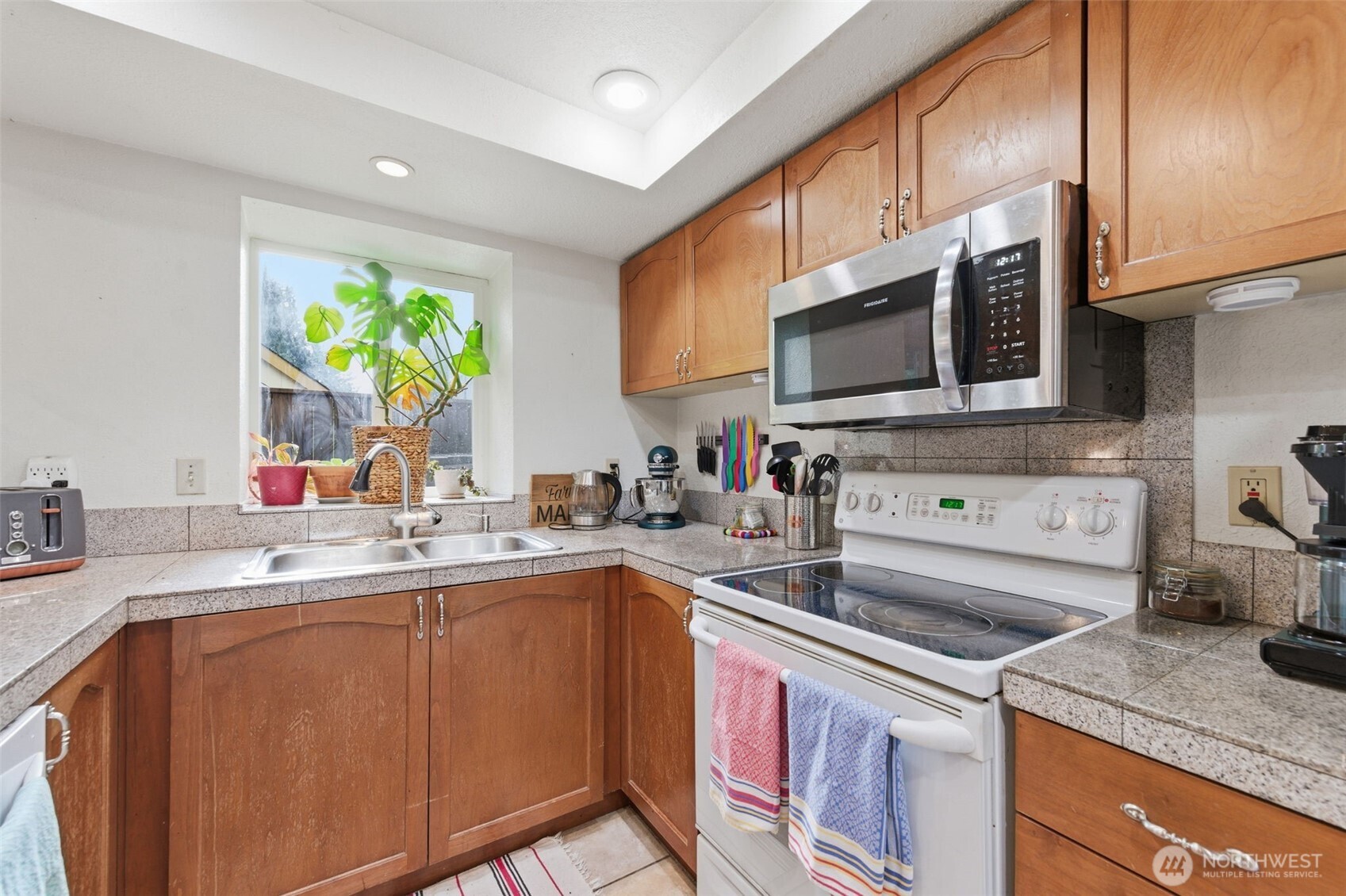 220 Israel Road Southwest, Unit F6 Tumwater, WA 98501 - Photo 5 of 38