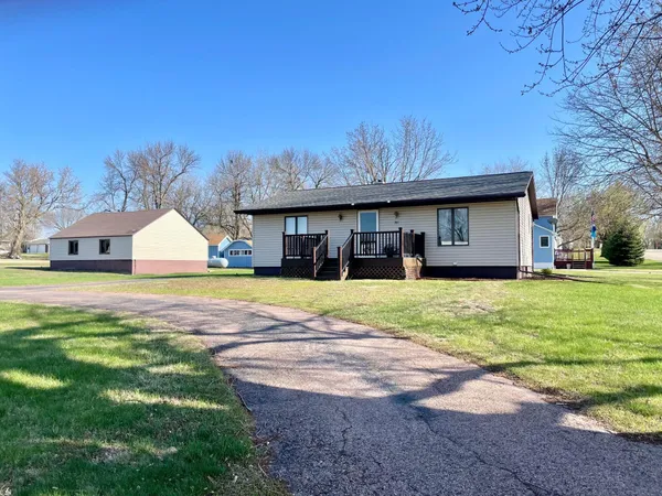 $199,000 | 301 1st Street East, Adrian, MN 56110