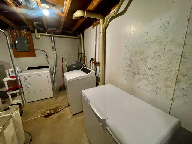 $208,999 | 301 1st Street East, Adrian, MN 56110