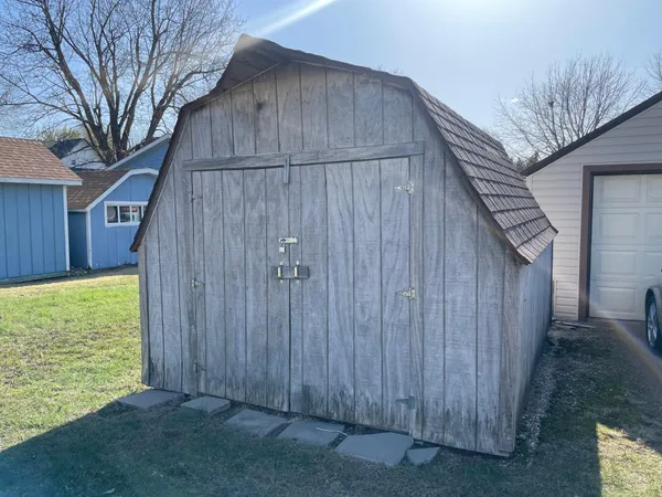 $199,000 | 301 1st Street East, Adrian, MN 56110