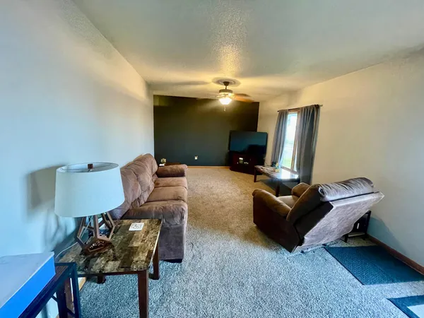 $199,000 | 301 1st Street East, Adrian, MN 56110