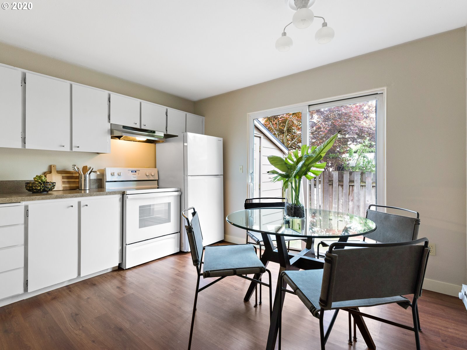 8401 Southwest 30th Avenue Portland, OR 97219 - Photo 6 of 30 Gallery Image 6